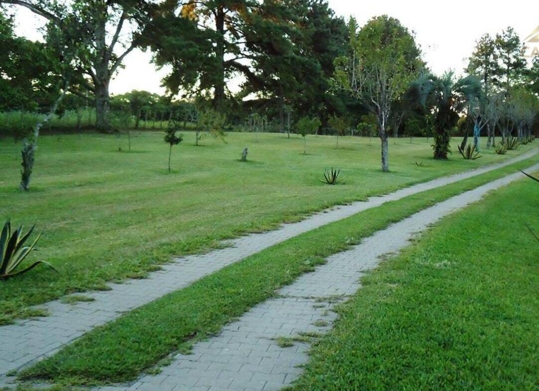 1083